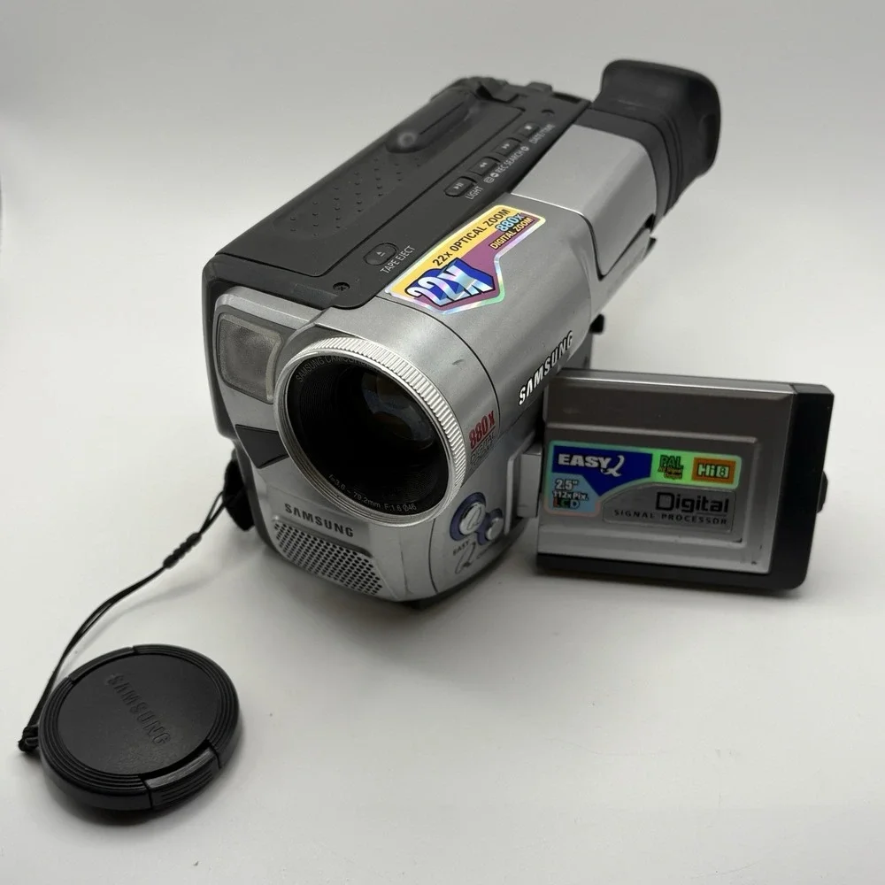 Samsung SCL810 SC-L810 8mm Video8 Hi8 Camcorder VCR Player No Battery No Charger